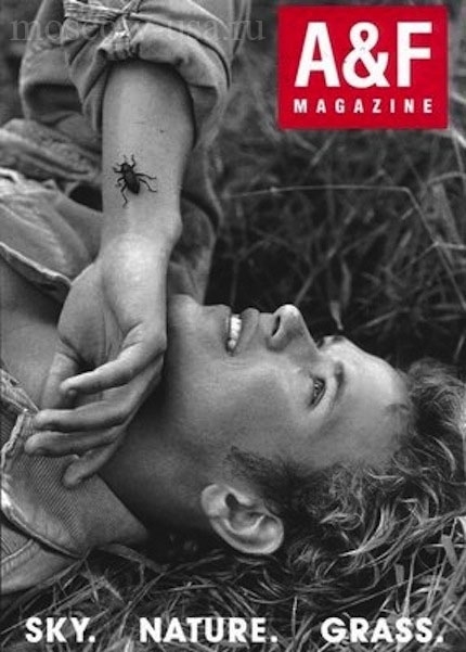 Келлан Латс модель Abercrombie на съемках с жуком