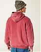 Мужское худи Hollister с аппликацией номера 19, капюшоном и карманом-кенгуру, красного цвета. Оригинальная модель, бесплатная доставка и примерка по России.