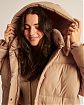 Moscow USA предлагает Вам купить женский пуховик Abercrombie Fitch бежевого цвета с защитой от воды и ветра. Модель 06147. Доставка по России, Москве и области, самовывоз.