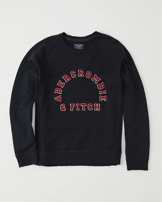 Moscow USA предлагает вам купить мужскую толстовку свитшорт Abercrombie Fitch темно-синего цвета с нашитым красным лого. Модель 03430. Доставка по России, Москве и области, самовывоз.