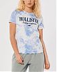 Набор из трех женских футболок Hollister черного, бордового и белого тай дай цветов с графическим логотипом. Модель 06918. Подробное описание и цена товара. Доставка по России, Москве и Области от Moscow USA