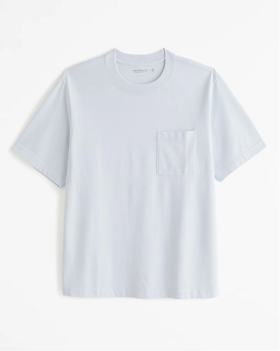 Moscow USA предлагает вам купить премиальную полированную футболку Abercrombie & Fitch голубого цвета с нагрудным карманом. Модель 07765. Бесплатная доставка по России, Москве и области, самовывоз