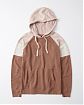 Женская толстовка на молнии с капюшоном Abercrombie Fitch розового цвета с белыми полосками на рукавах. Модель 04871. Подробное описание и цена товара. Доставка по России, Москве и Области от Moscow USA