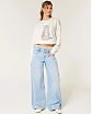 Женский свитер Hollister белого цвета графикой кошки. Модель 06694. Подробное описание и цена товара. Бесплатная доставка по России, Москве и Области от Moscow USA.