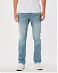 Moscow USA предлагает вам купить джинсы Hollister Slim Straight Jeans синего цвета с небольшими потертостями. Модель 06943. Доставка по России, Москве и области, самовывоз.