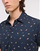 Мужское поло Abercrombie & Fitch синего цвета с принтом, дышащей тканью и защитой от солнца. Оригинальная модель 08184, бесплатная доставка и примерка по России.