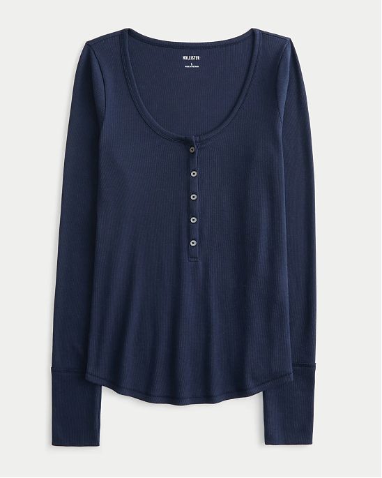Женская футболка Hollister темно-синего цвета с v-образным воротом на пуговицах. Модель 07355. Бесплатная доставка по России, Москве и Области от Moscow USA